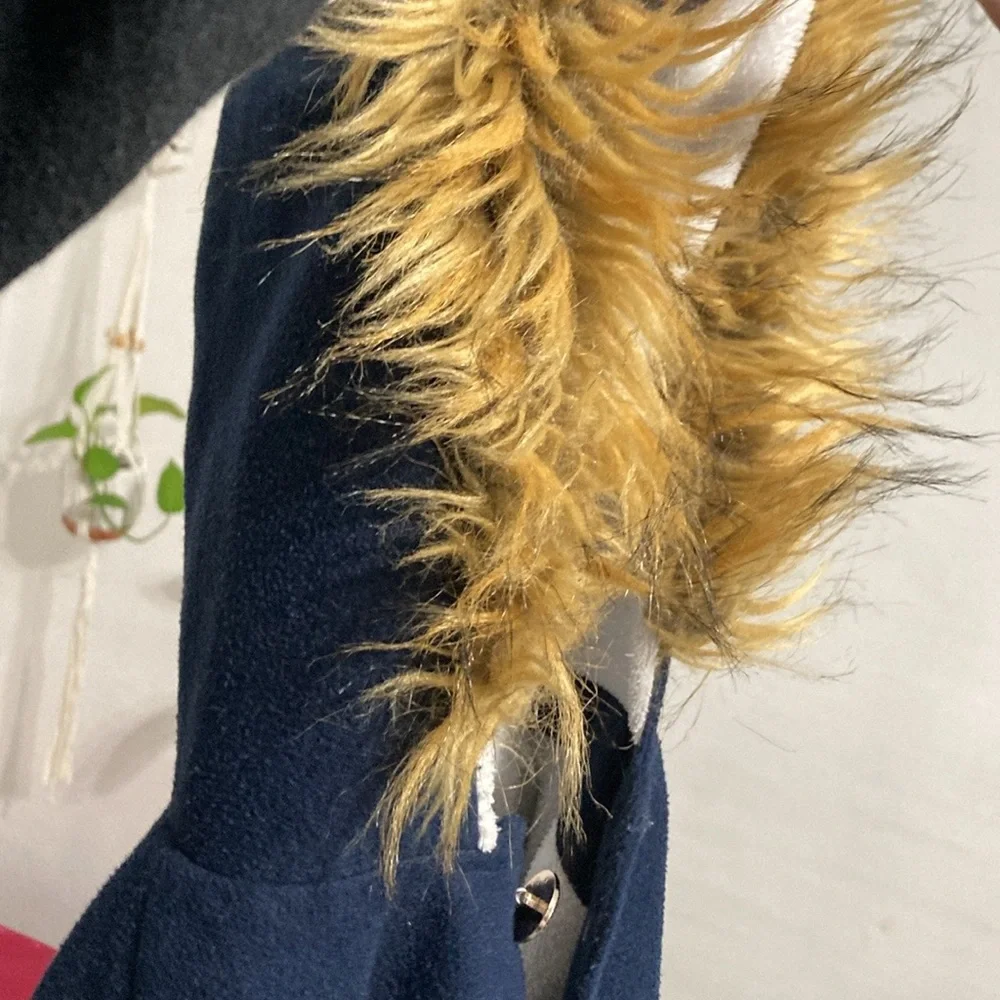 Adorable winter poncho like pea coat with a fuzzy hood size 5T